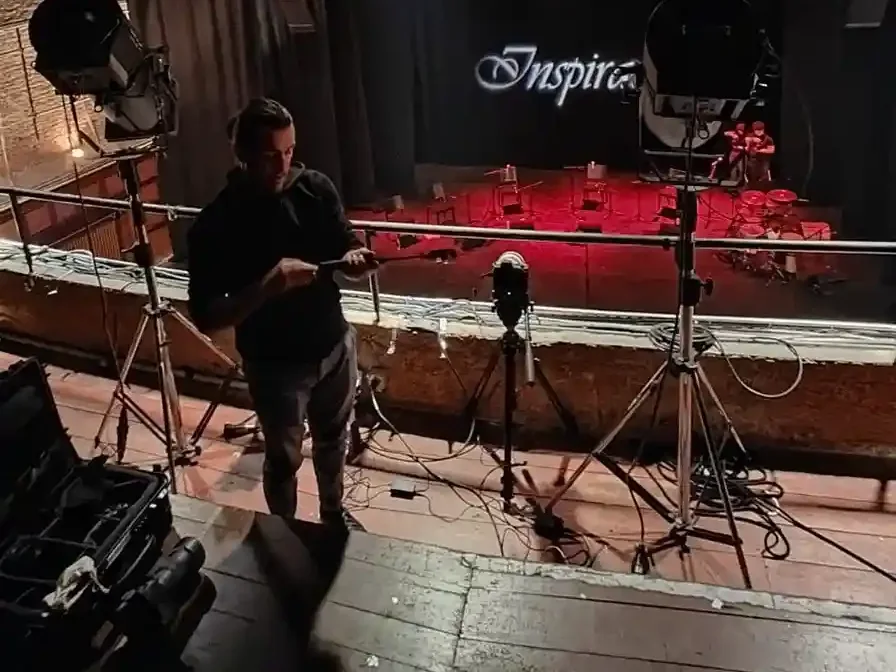 Angel Bena en action au tournage du spectacle Flamenco de Flandes — projet Inspiración au Théâtre Marni à Bruxelles