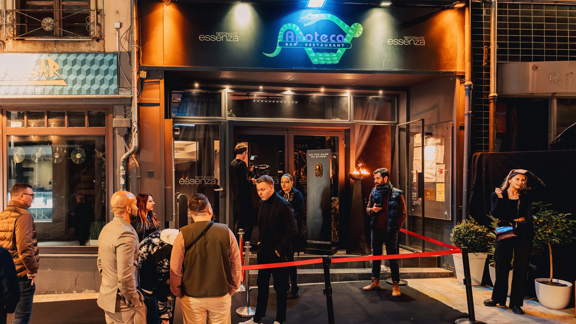 Soirée brand activation Kraken au bar Apoteca de Luxembourg — lumières, cocktails et ambiance nuit